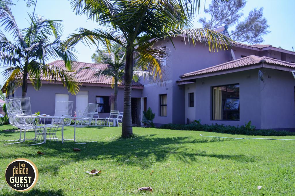 The Palace Guest House Harare Buitenkant foto